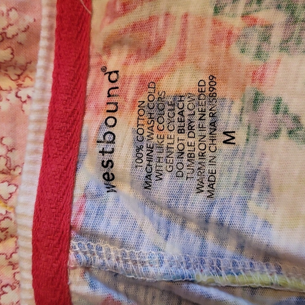 EUC Westbound Multi-colored Coral Reef Pocket Tee. Size Medium - Picture 3 of 5